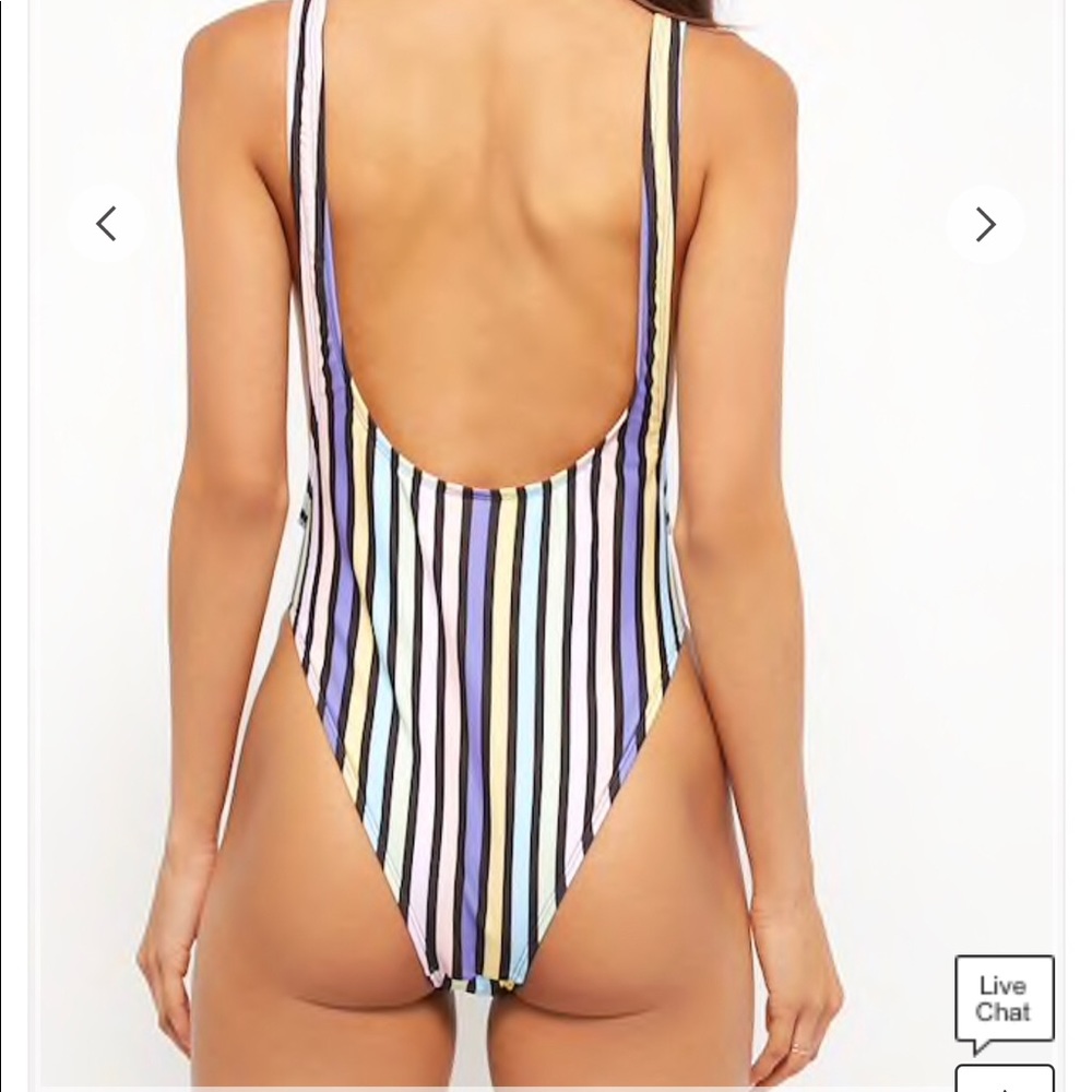 One piece bathing suit - Picture 3 of 3